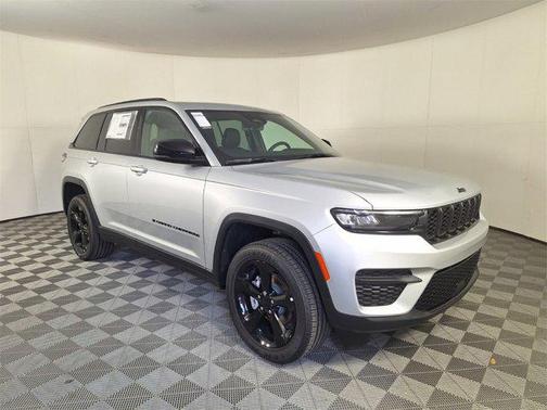 2025 Jeep Grand Cherokee Altitude
