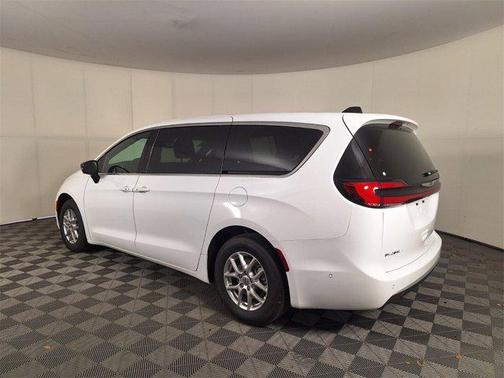 2025 Chrysler Pacifica L