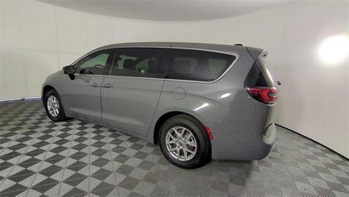 2025 Chrysler Pacifica L