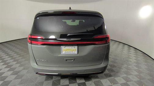 2025 Chrysler Pacifica L