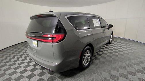2025 Chrysler Pacifica L