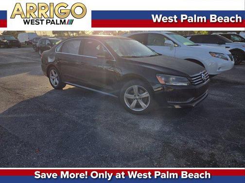 Black Uni 2015 Volkswagen Passat 1.8T Auto SE