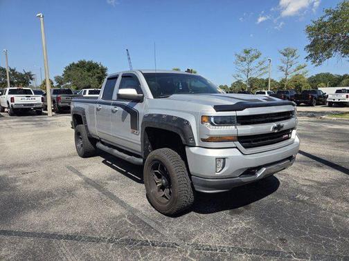 Silver Ice Metallic 2017 Chevrolet Silverado 1500 2LT