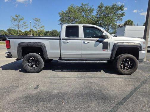 Silver Ice Metallic 2017 Chevrolet Silverado 1500 2LT