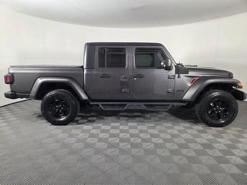 Granite Crystal Metallic Clearcoat 2021 Jeep Gladiator Willys 4x4