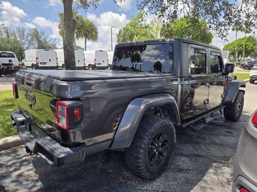 Granite Crystal Metallic Clearcoat 2021 Jeep Gladiator Willys 4x4