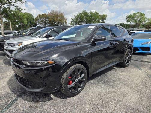 8 Ball 2025 Dodge Hornet R/T Plus EAWD