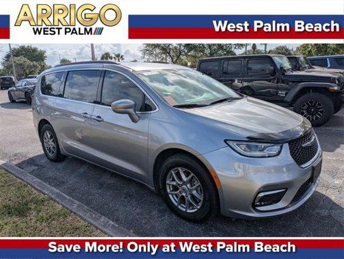 2021 Chrysler Pacifica Touring