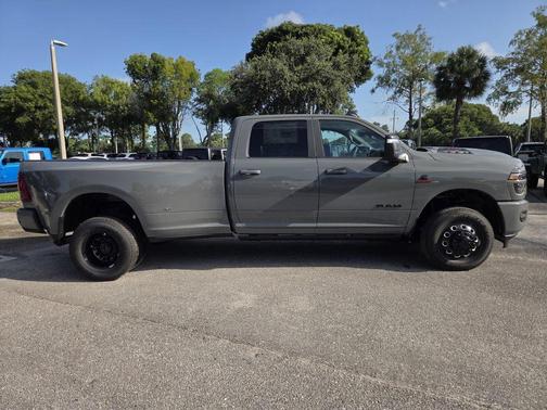 Ceramic Gray Clearcoat 2026 RAM 3500 Laramie Crew Cab 4x4 8' Box