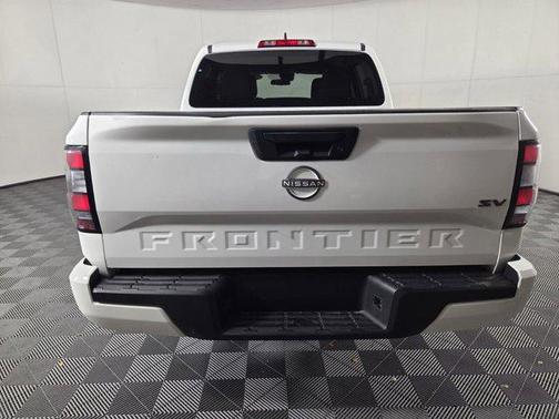 Glacier White 2023 Nissan Frontier SV