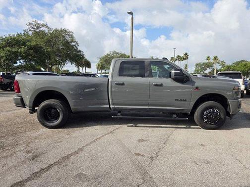Ceramic Gray Clearcoat 2026 RAM 3500 Laramie Crew Cab 4x4 8' Box