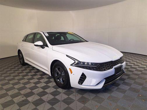 2022 Kia K5 LX