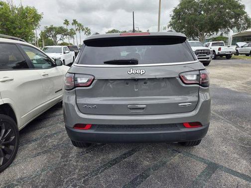 Sting-Gray Clearcoat 2023 Jeep Compass Latitude Lux