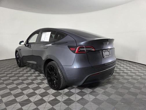 Midnight Silver Metallic 2023 Tesla Model Y Long Range Dual Motor All-Wheel Drive