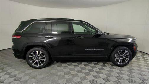 2022 Jeep Grand Cherokee 4xe Overland