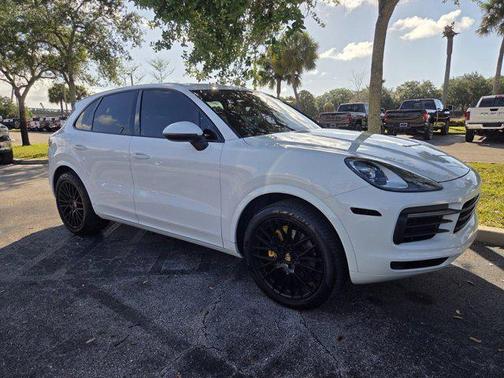 White 2019 Porsche Cayenne Cayenne