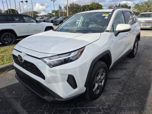 2023 Toyota RAV4 XLE