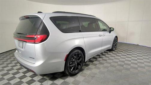 2026 Chrysler Pacifica Limited