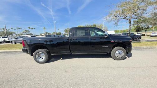 2026 RAM 3500 Laramie Crew Cab 4x4 8' Box
