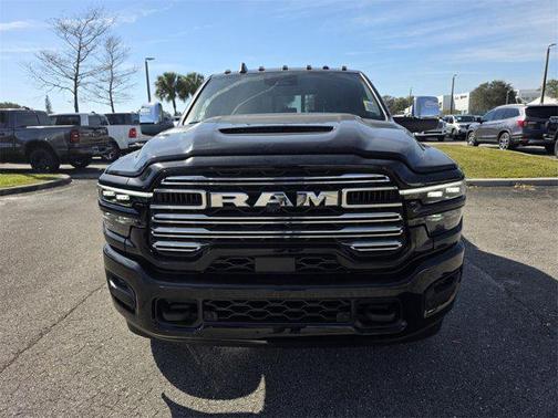 2026 RAM 3500 Laramie Crew Cab 4x4 8' Box
