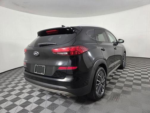 Black Noir Pearl 2019 Hyundai TUCSON SE