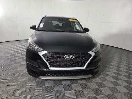 Black Noir Pearl 2019 Hyundai TUCSON SE