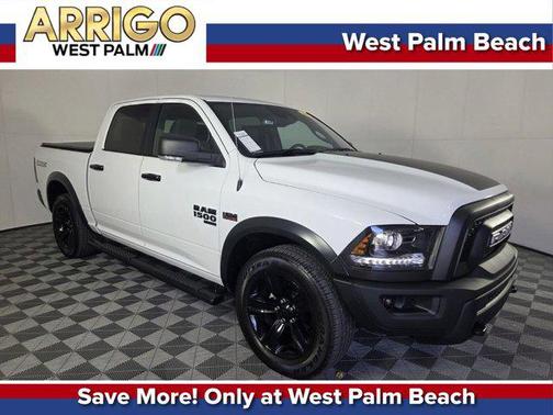 2024 RAM 1500 Classic Warlock Crew Cab 4x2 5'7' Box