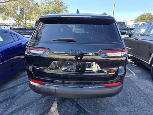 2022 Jeep Grand Cherokee L Altitude