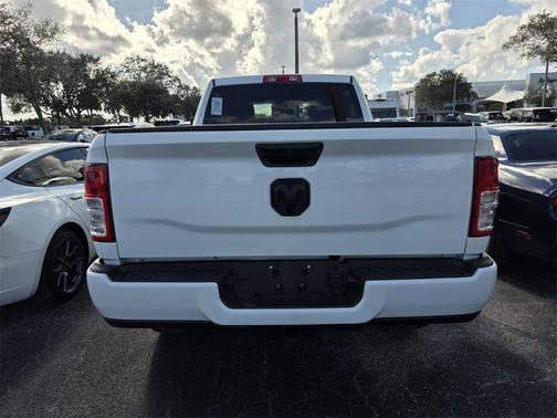 2023 RAM 3500 Tradesman Crew Cab 4x4 6'4' Box