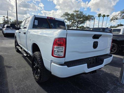 2023 RAM 3500 Tradesman Crew Cab 4x4 6'4' Box