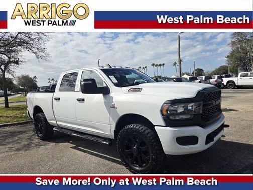 2023 RAM 3500 Tradesman Crew Cab 4x4 6'4' Box