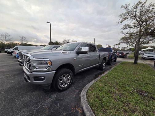 2024 RAM 2500 Laramie Crew Cab 4x4 6'4' Box
