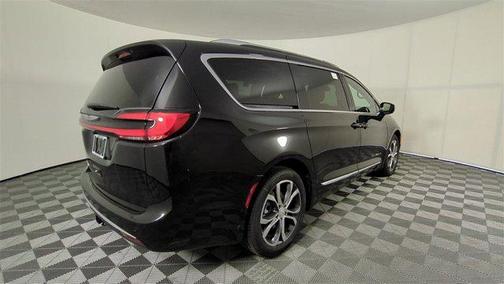 2026 Chrysler Pacifica L