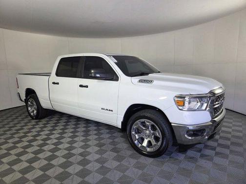 Bright White Clearcoat 2023 RAM 1500 Big Horn/Lone Star