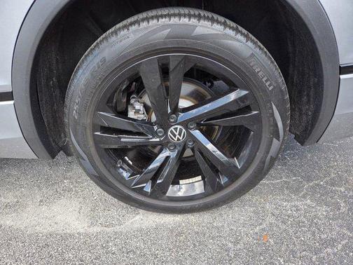 Silver Metallic 2023 Volkswagen Tiguan 2.0T SE R-Line Black
