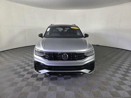 Silver Metallic 2023 Volkswagen Tiguan 2.0T SE R-Line Black