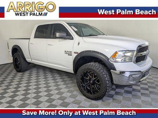 2019 RAM 1500 SLT