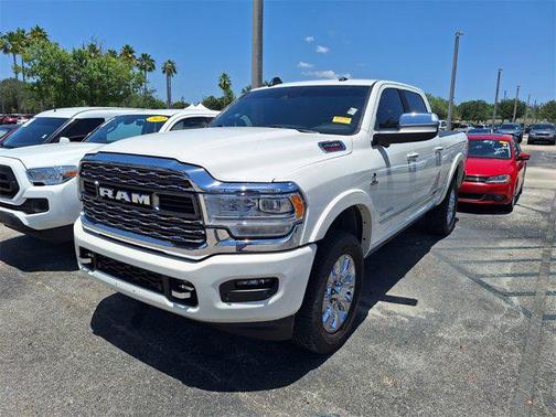 2020 RAM 2500 Limited Crew Cab 4X4 6'4' Box
