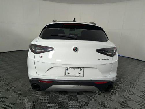 2024 Alfa Romeo Stelvio Ti