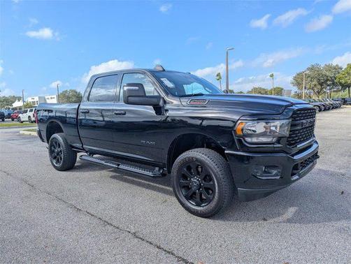 2024 RAM 2500 Big Horn Crew Cab 4x4 6'4' Box