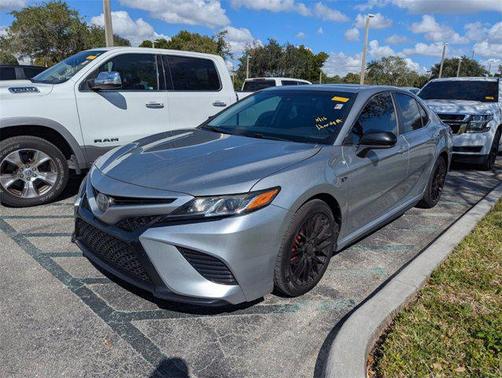 2020 Toyota Camry SE