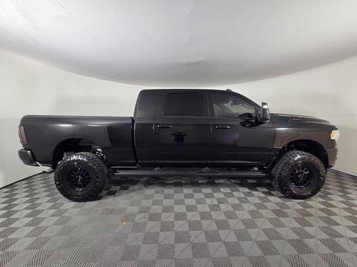 Diamond Black Crystal Pearlcoat 2023 RAM 2500 Laramie Mega Cab 4x4 6'4' Box