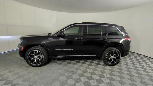 2025 Jeep Grand Cherokee Summit