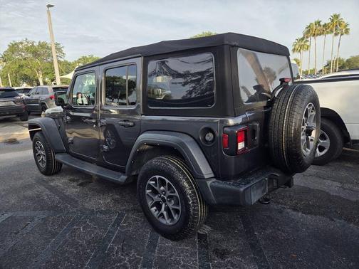 Granite Crystal Metallic Clearcoat 2024 Jeep Wrangler Sport S