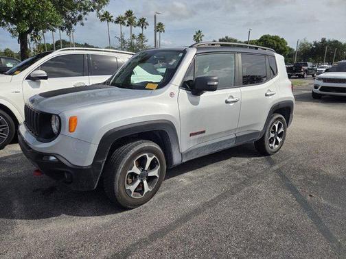 Glacier Metallic Clearcoat 2020 Jeep Renegade Trailhawk