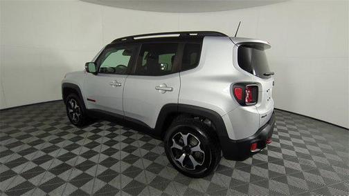 Glacier Metallic Clearcoat 2020 Jeep Renegade Trailhawk