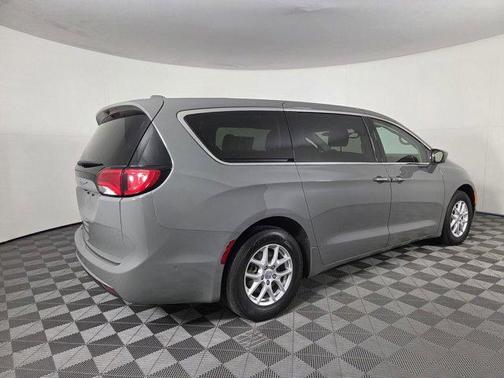 2020 Chrysler Pacifica Touring