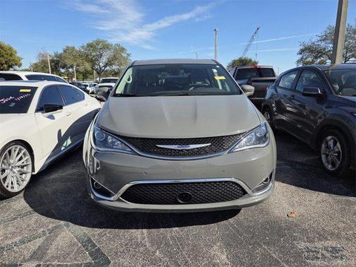 2020 Chrysler Pacifica Touring