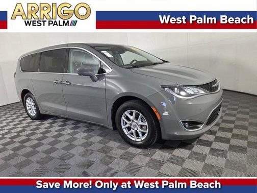 2020 Chrysler Pacifica Touring