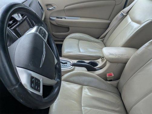 2013 Chrysler 200 Limited